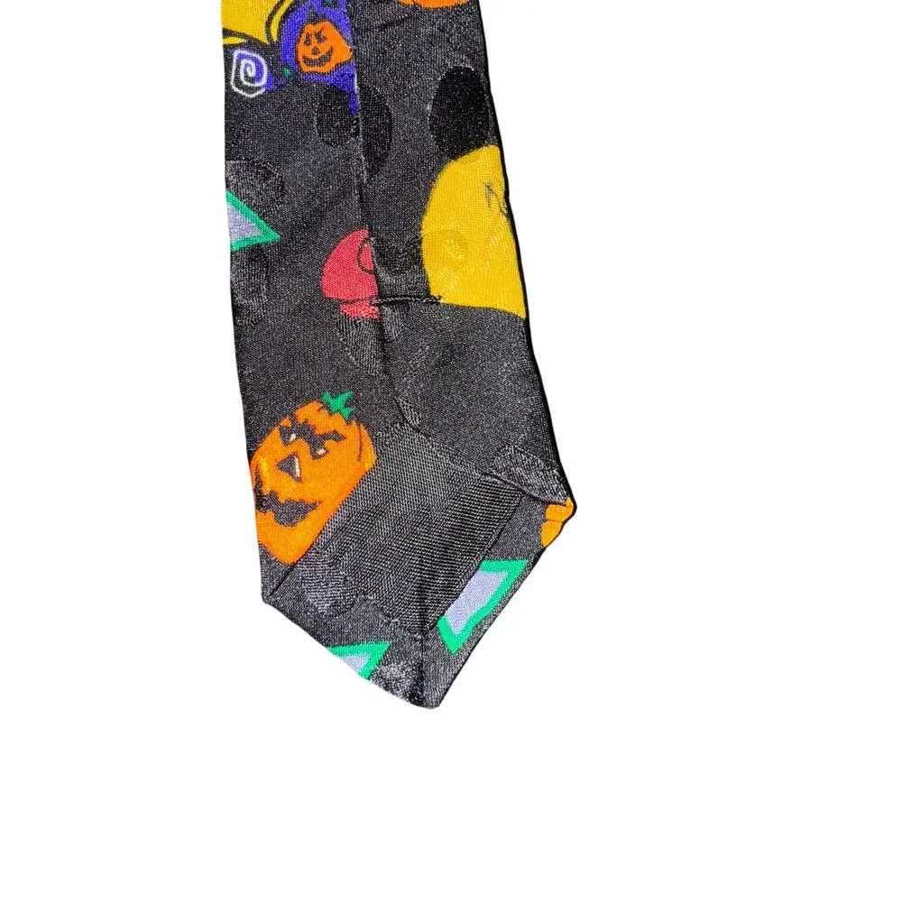 Looney Tunes Mania Halloween Taz Tweety Bugs Bunny Sylvester Necktie Pumpkin